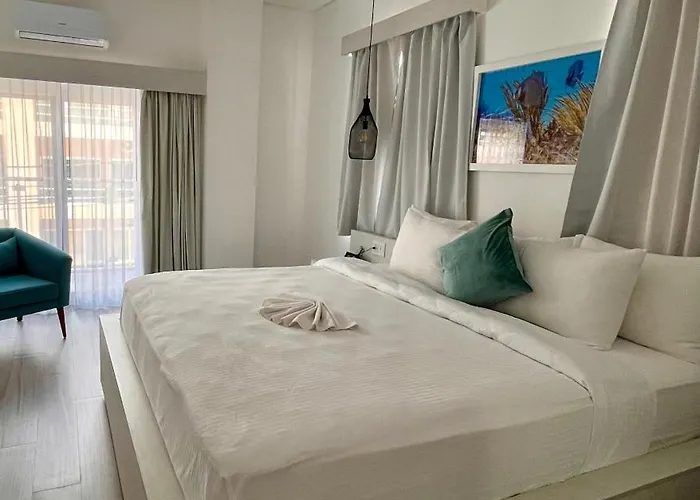 Hotel The Watermark 4*