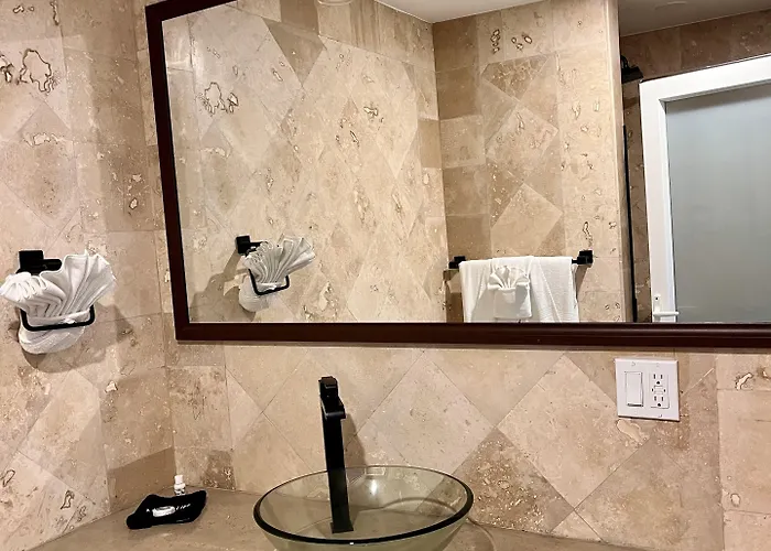 Hotel The Watermark 4*