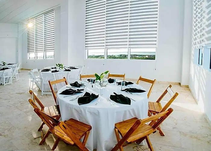 The Watermark Hotel 4*